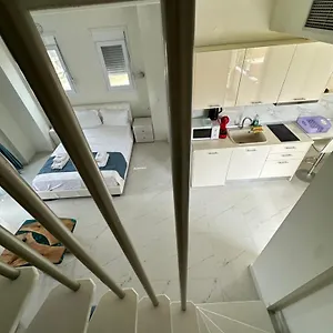 https://villa-k-view-nikiti.hotelschalkidiki.net